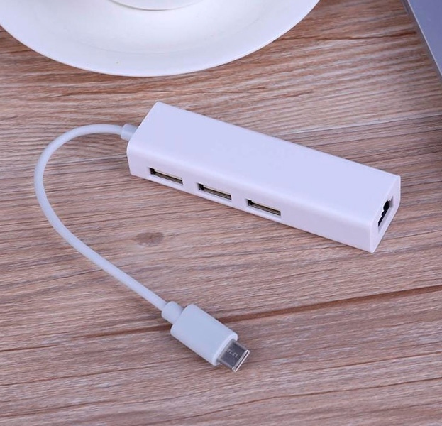 Белый переходник USB Type C to 3 USB 3.0/Ethernet -  в интернет .