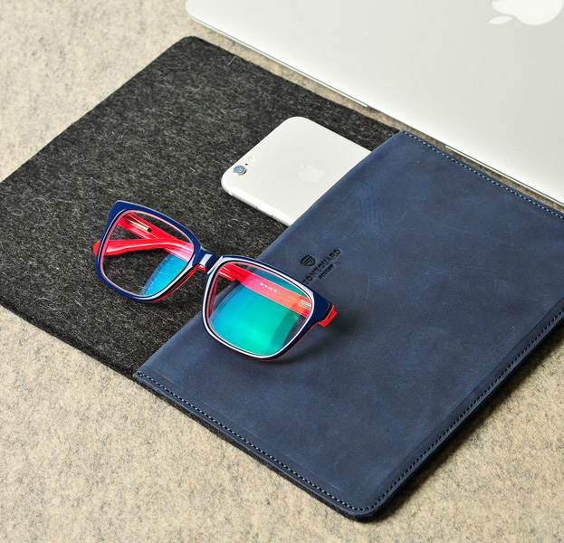

Кожаный чехол для Macbook Air 13" Stoneguard Ocean/Coal, Серый