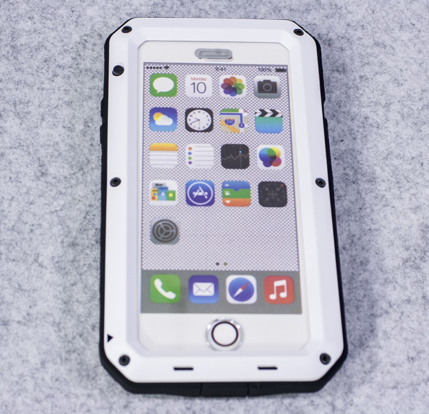 

Белый противоударный чехол для iPhone 7/8 Lunatik Taktik Strike