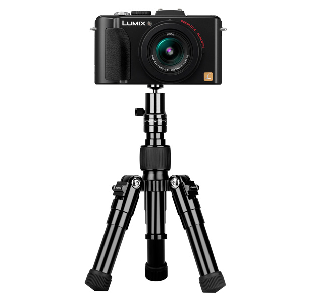 

Черный трипод Momax Tripod Pro 5