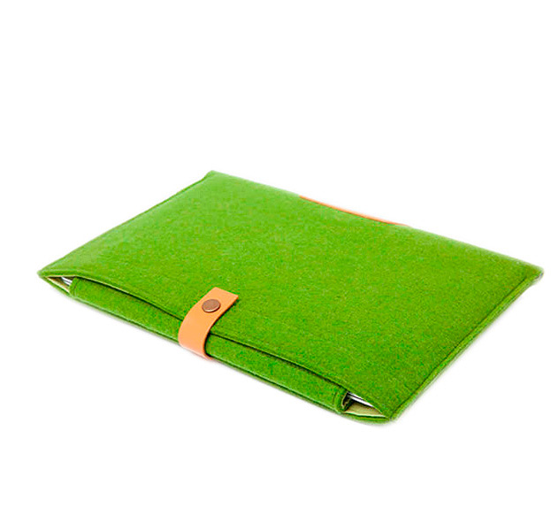 

Зеленый фетровый чехол-папка для Macbook Pro 13 2016/2017 Felt Folio Case