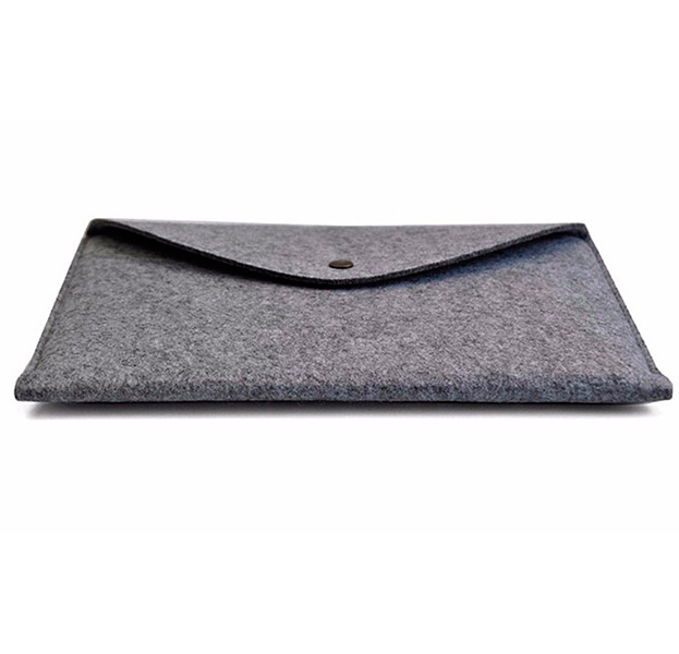 

Темно-серый фетровый чехол для Macbook 12 Closure Button Case