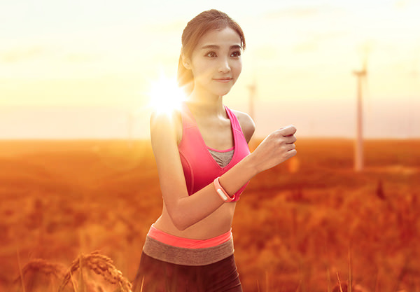 Фитнес-браслет Xiaomi с акселерометром и шагомером