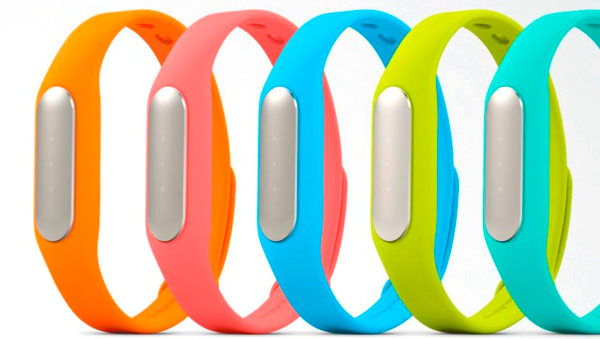 Разноцветные фитнес-браслеты Xiaomi Mi Band